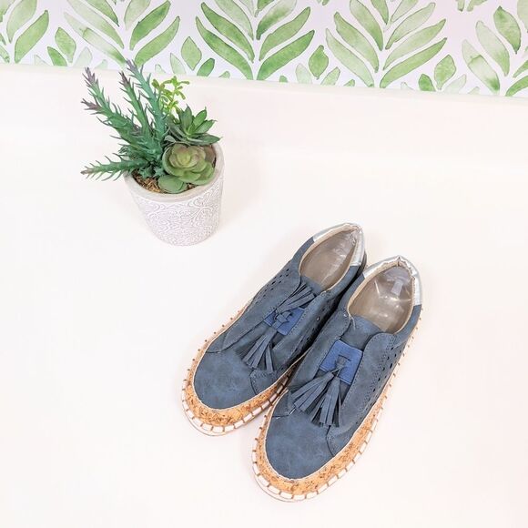 ⭐Blue Lightweight Faux Suede Tasseled Slip On Loafer Sneakers New!⭐ - Picture 5 of 12